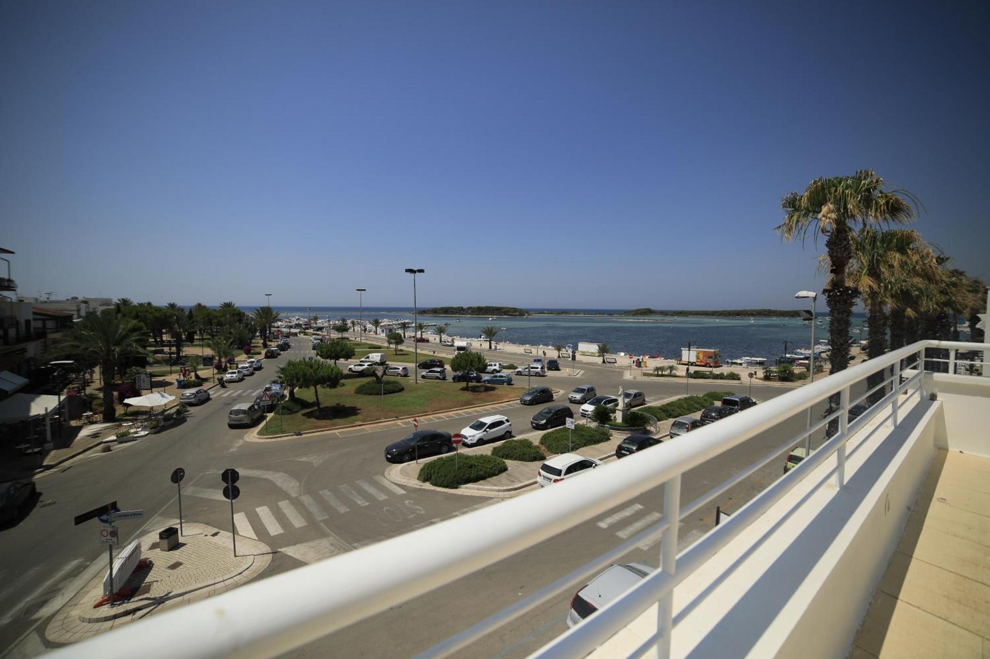 Riviera Luxury Rooms Порто-Чезарео Экстерьер фото