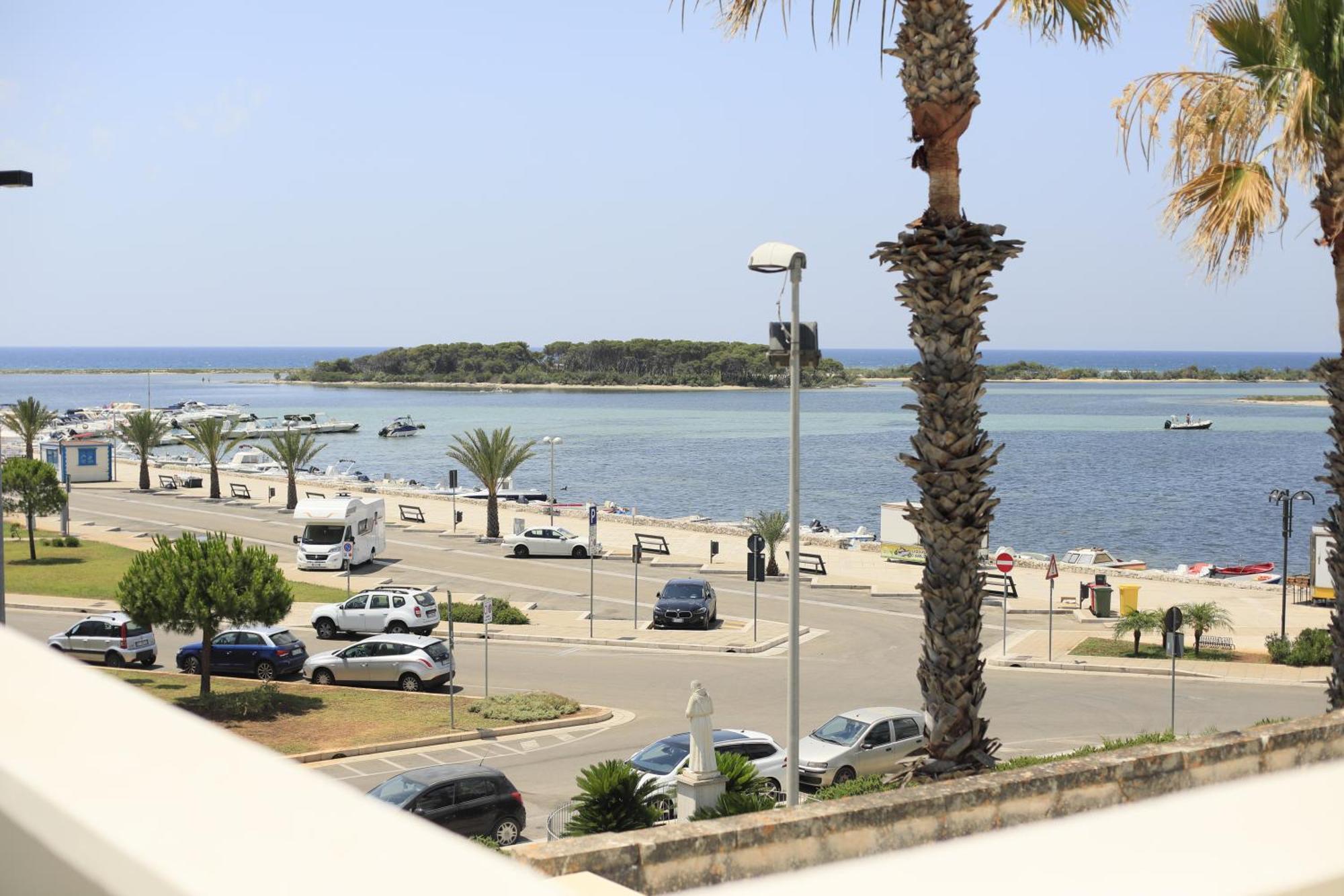 Riviera Luxury Rooms Порто-Чезарео Экстерьер фото