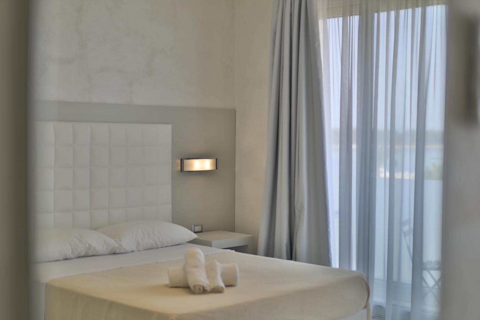 Riviera Luxury Rooms Порто-Чезарео Экстерьер фото