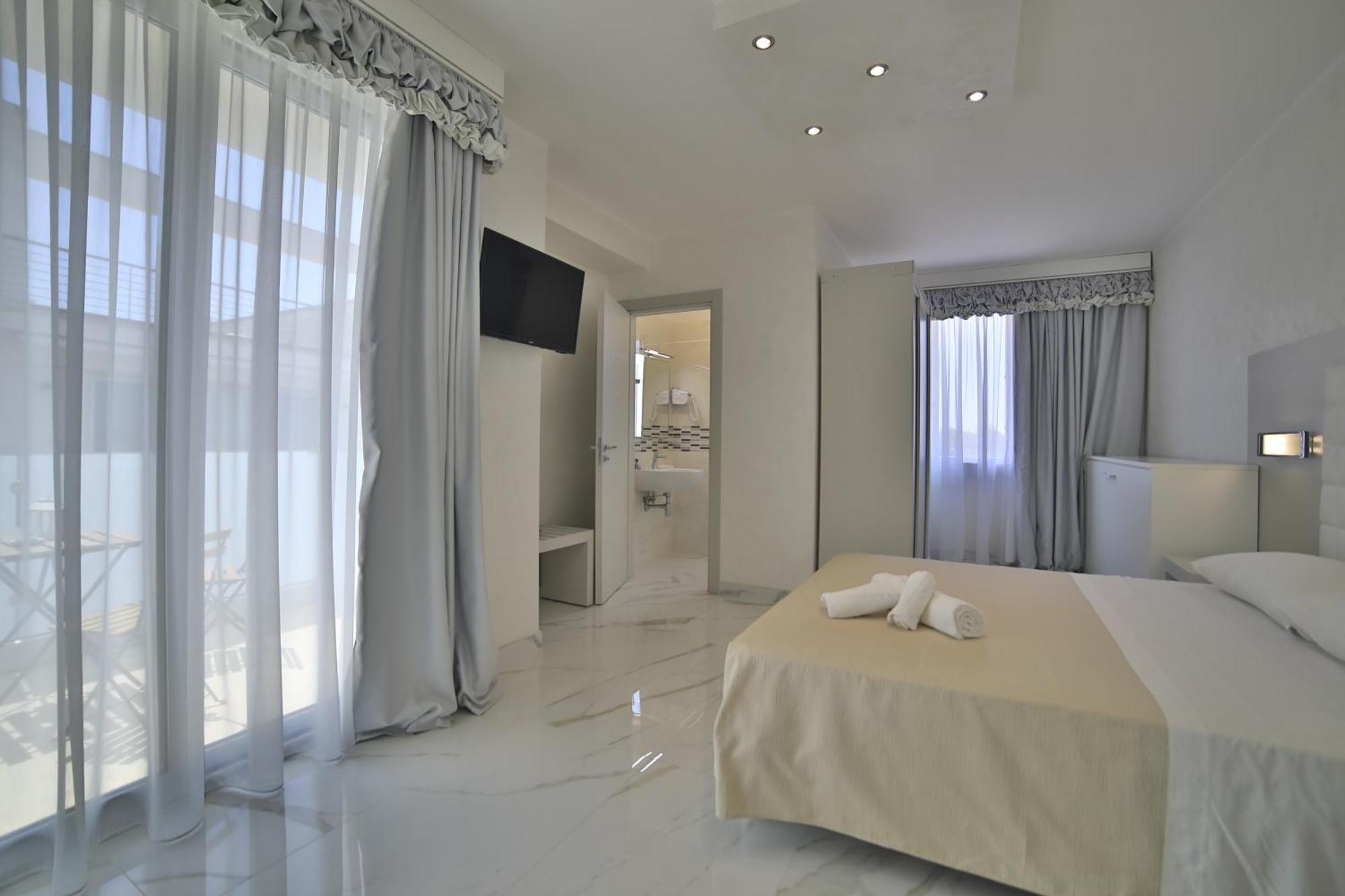 Riviera Luxury Rooms Порто-Чезарео Экстерьер фото